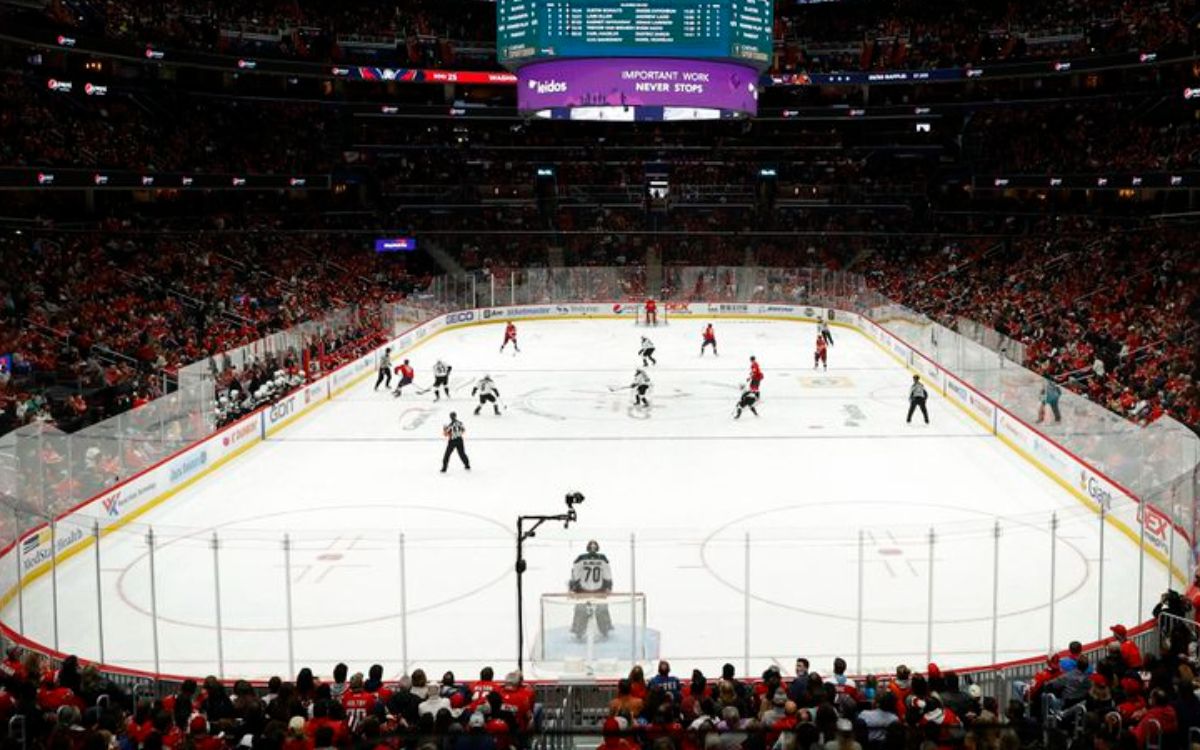 Jugador de hockey muere tras ser degollado por el patín de un rival