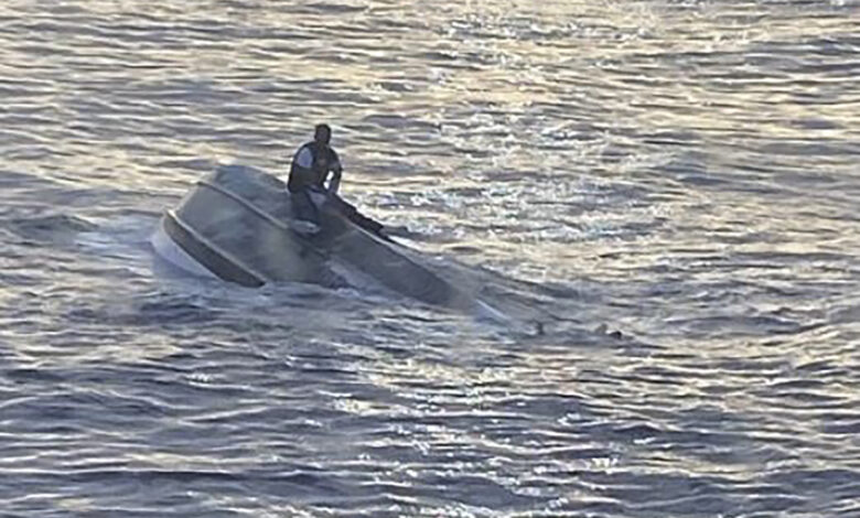 La Guardia Costera busca a 38 personas frente a la costa de Florida tras el naufragio de un barco