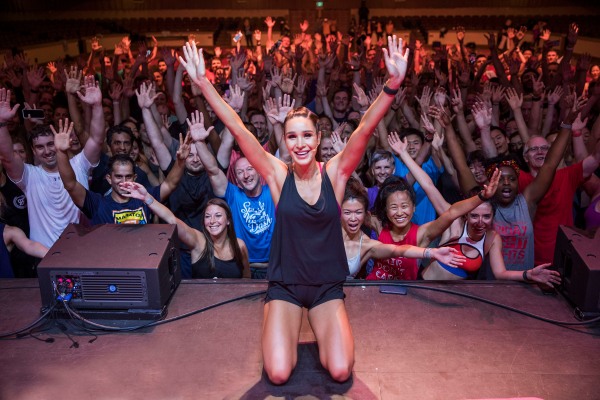 La aplicación Sweat de Kayla Itsines recaudará $ 77 millones este año