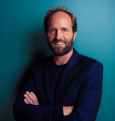 La empresa de 'tecnología de marca' You & Mr. Jones suma 60 millones de dólares a su Serie B