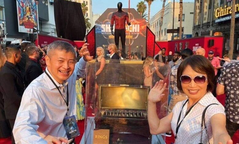 La imagen del retroceso de Shang-Chi muestra a los padres de Simu Liu en el estreno