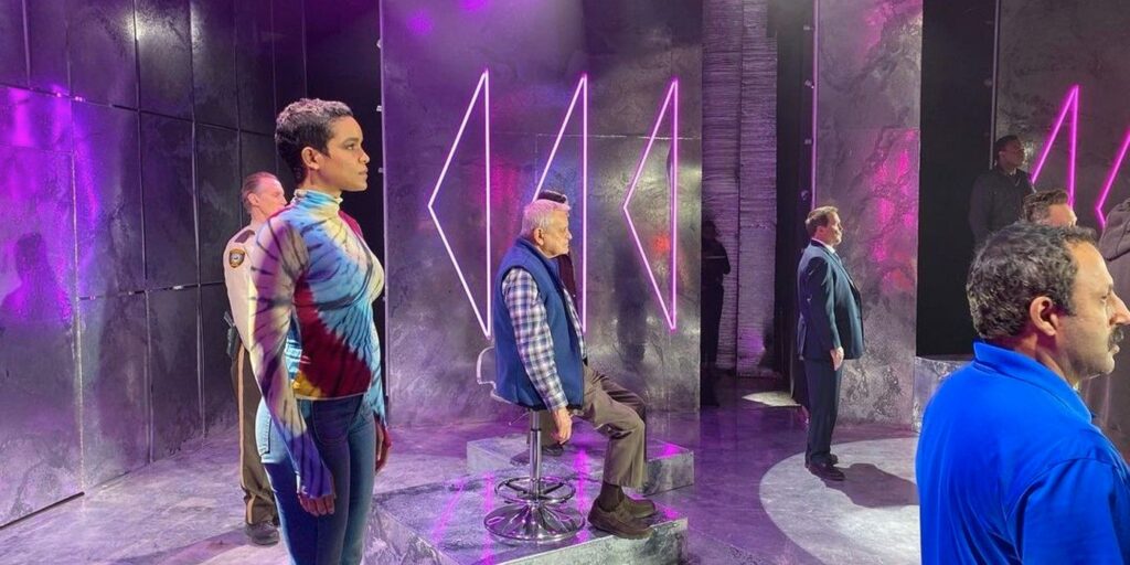 Las imágenes de Peacemaker BTS muestran al elenco filmando el baile de introducción de la serie DC