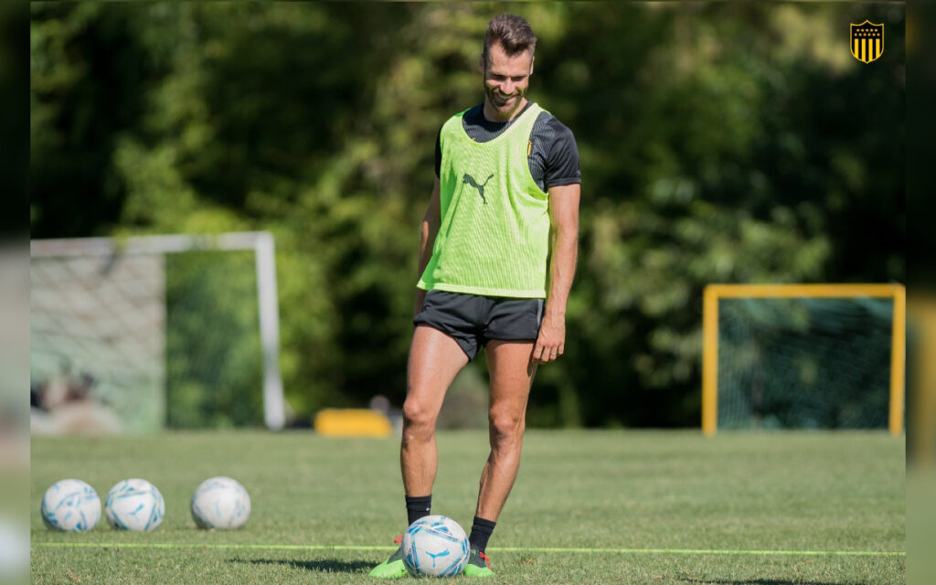 León ficha a Kagelmacher, defensor uruguayo que pasó por Real Madrid