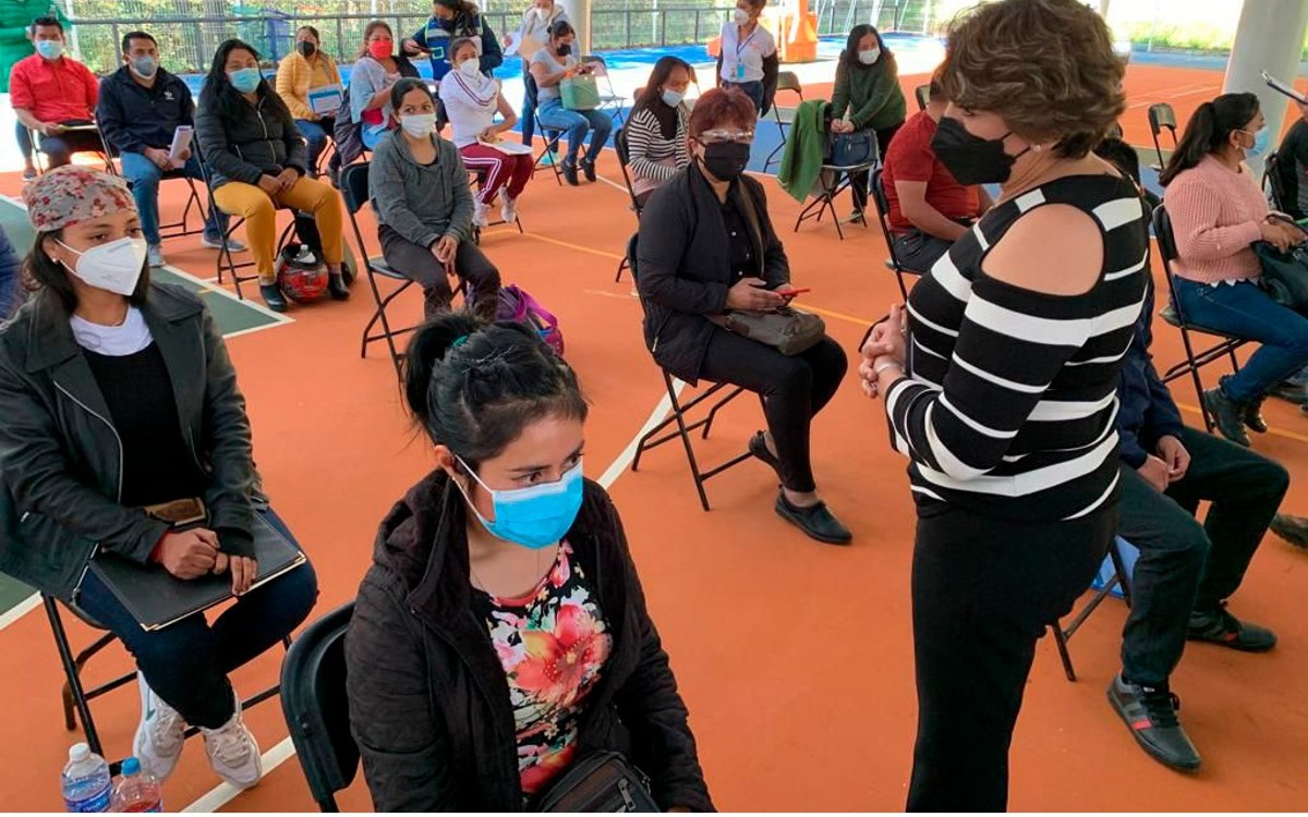 Más de un millón de maestros ya recibieron dosis de refuerzo: SEP