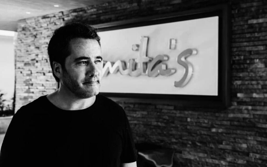 Matan a Federico Mazzoni, gerente de 'Mamitas Beach Club' en QRoo; asesinos huyeron en moto acuática