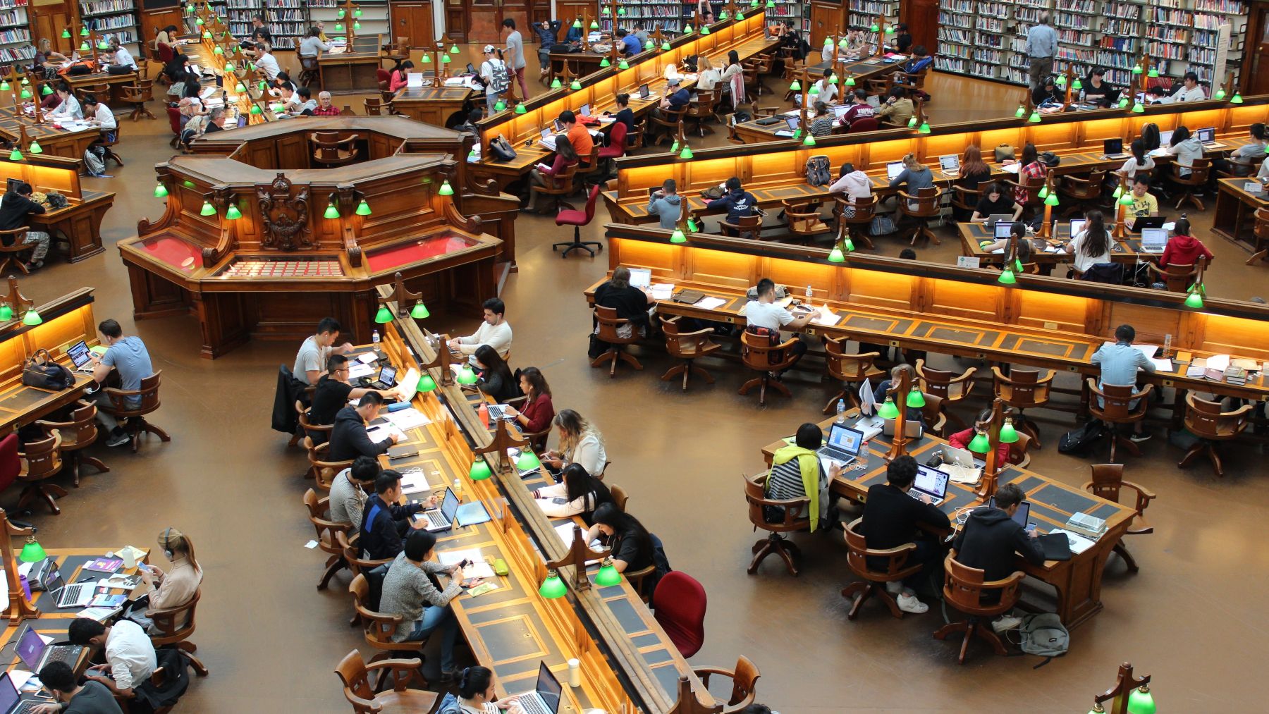 Mercadona lidera el ranking de empresas más atractivas para los universitarios españoles para trabajar