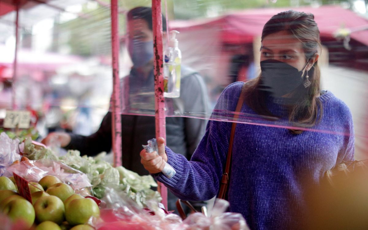 Mexicanos atrapados entre una recesión en ciernes y alta inflación