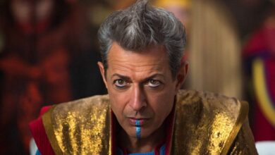 Mira a Jeff Goldblum pavonearse por la pasarela en el desfile de modas de Prada