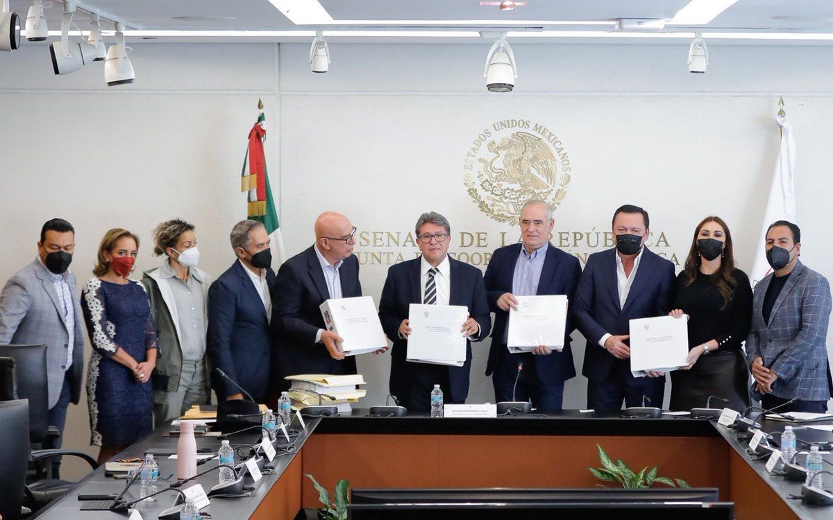 Monreal cede: Senado desaparece Comisión Especial sobre Veracruz