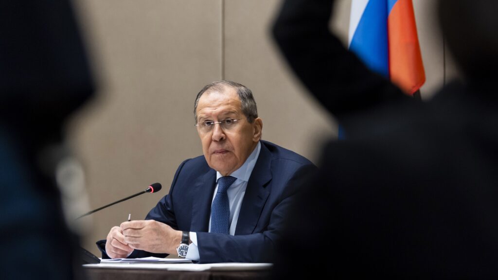 Moscú presiona a Kiev con la amenaza de reconocer la independencia del este de Ucrania