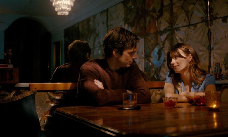 Nueva revisión: Sebastian Stan exuda encanto en un thriller irregular [Sundance]