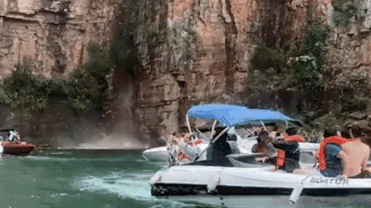 Ocho muertos en Brasil al desprenderse una enorme roca sobre unos barcos