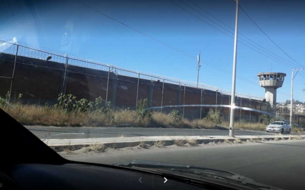 Padres recuperan cuerpo de bebé hallado en basurero de cárcel y lo traen a CDMX