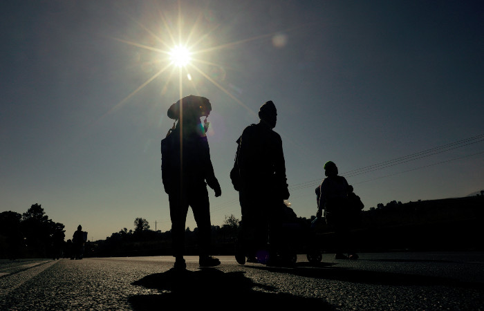 Propone presidente de Guatemala endurecer penas contra ‘coyotes’; pide hasta 30 años de cárcel