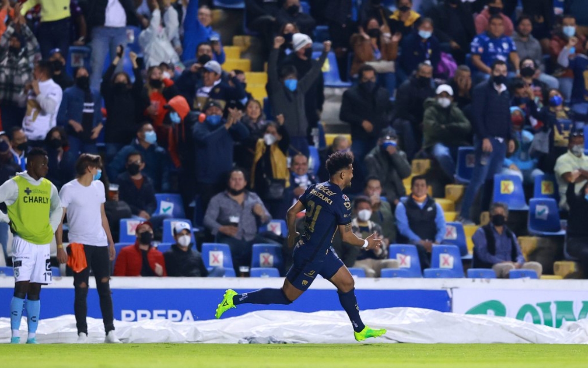 Pumas golea a Querétaro y es líder