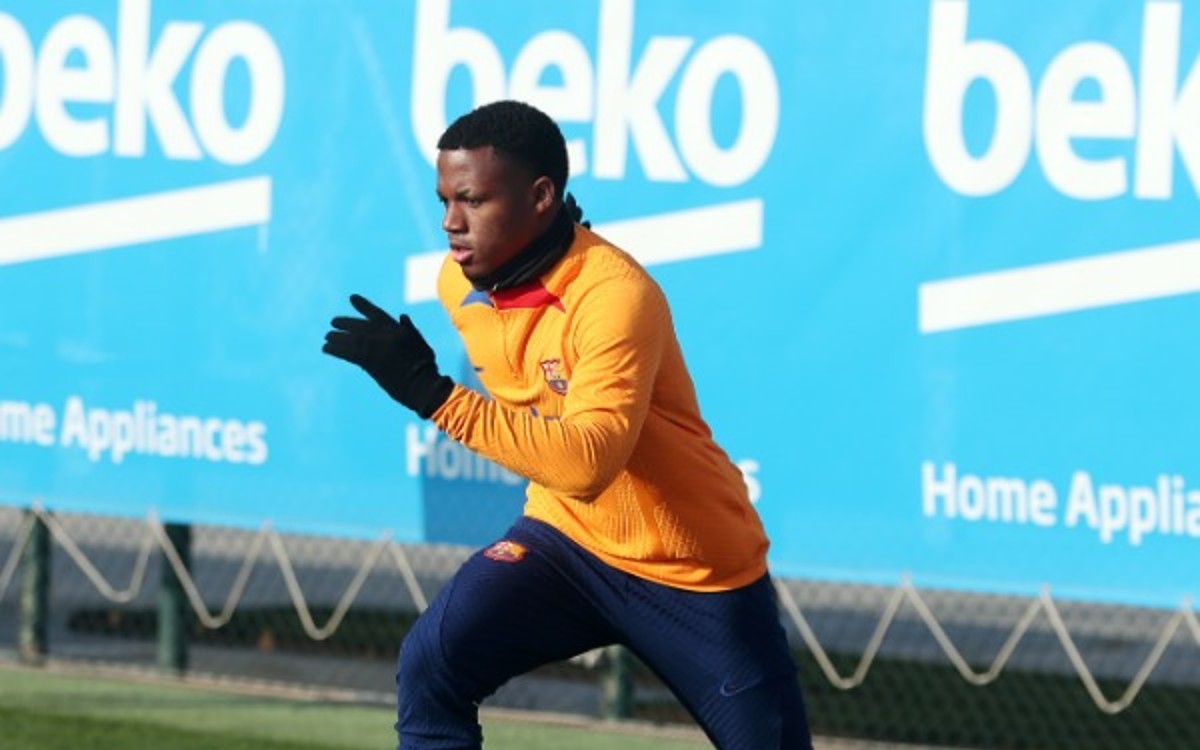 Rehúye Ansu Fati al cuchillo, opta por tratamiento conservador | Video