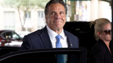 Retiran uno de los cargos de acoso sexual contra Cuomo por falta de pruebas