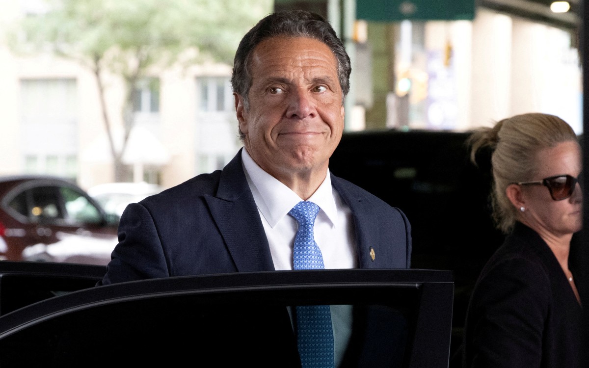 Retiran uno de los cargos de acoso sexual contra Cuomo por falta de pruebas