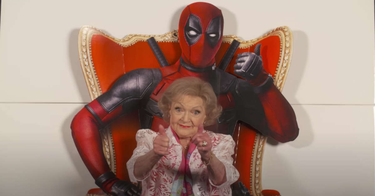 Ryan Reynolds homenaje a Betty White recuerda su mal hablada revisión de Deadpool