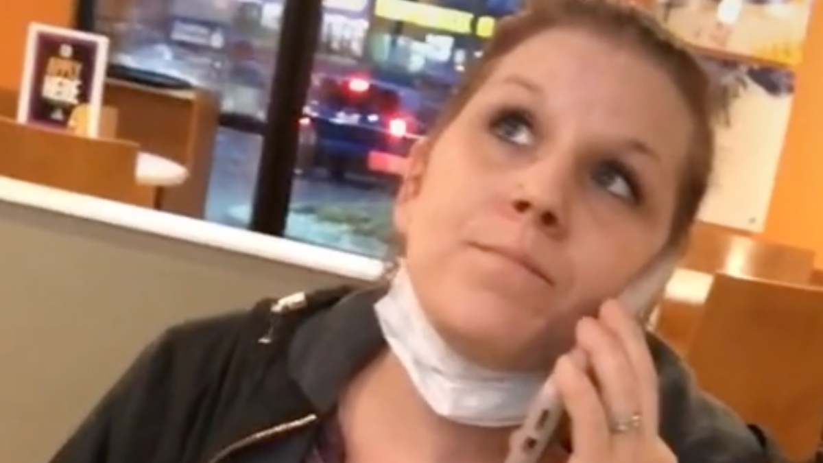 Se hace viral por llamar a la policía porque no tenían nachos en un restaurante