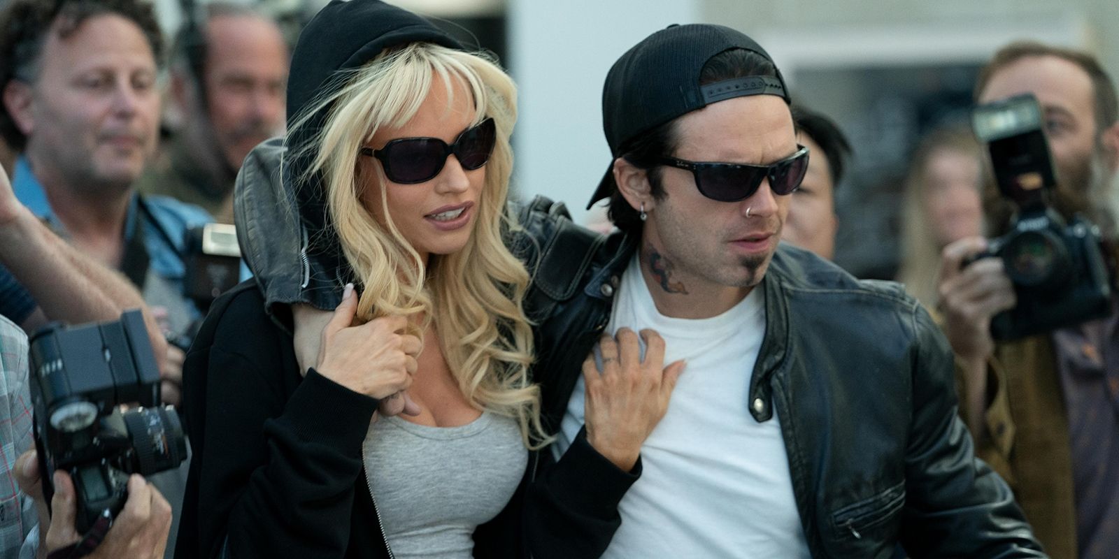 Sebastian Stan recuerda haber hablado con Tommy Lee sobre Pam y Tommy