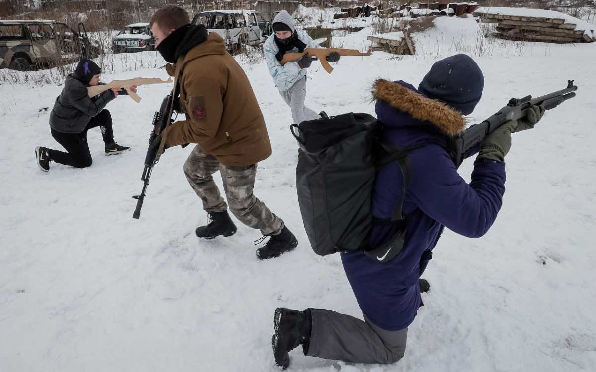 Sube la tensión en conflicto Rusia-Ucrania: militar herido por proyectil de fuerzas prorrusas