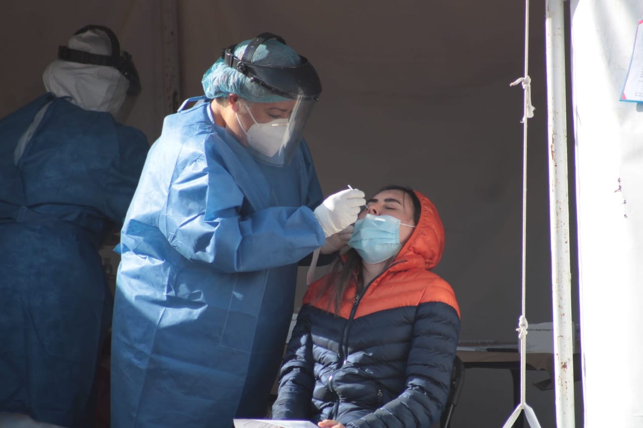 Suben casos de COVID en Querétaro, diariamente se registran mil casos, hay alerta en autoridades sanitarias