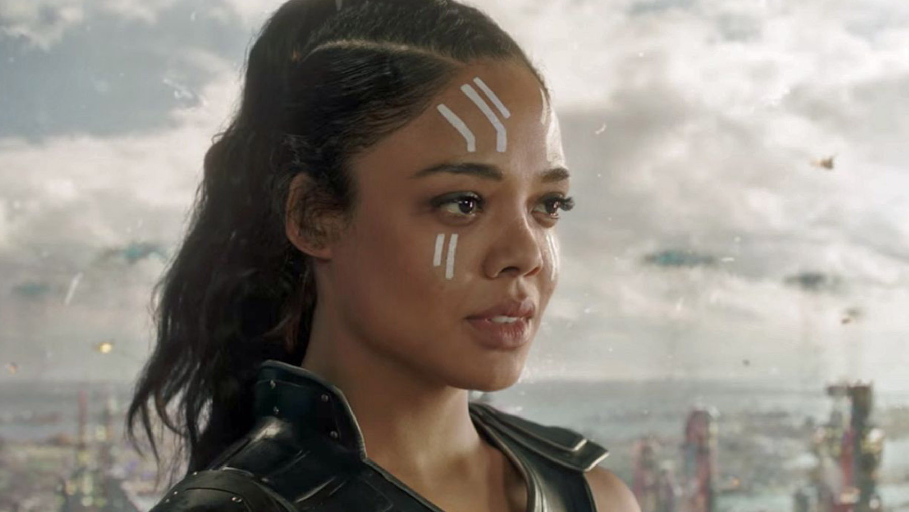 Tessa Thompson aclara sus polémicos comentarios sobre los poderes de Valquiria en ‘Thor: Love and thunder’