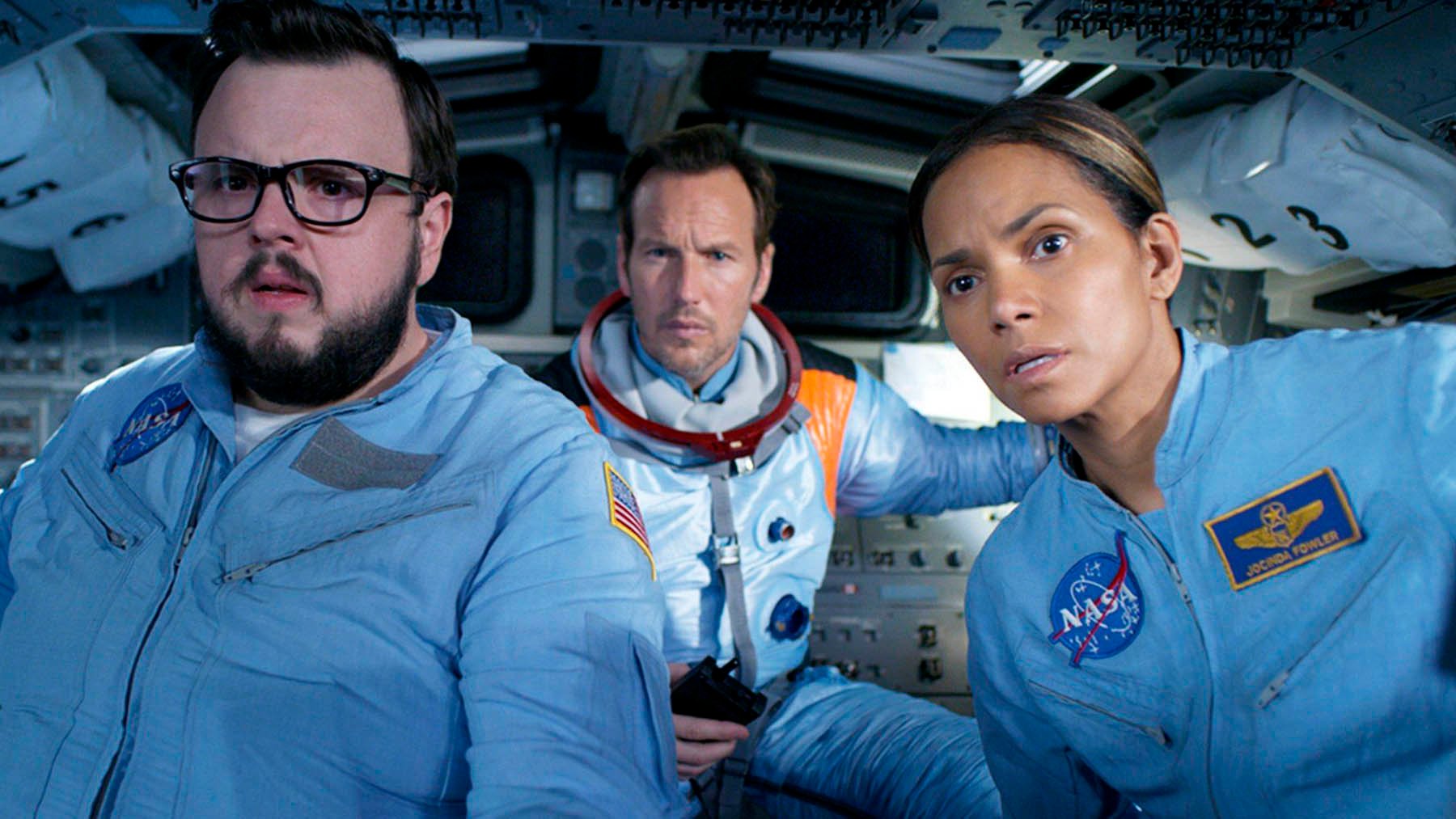 Tráiler de ‘Moonfall’: Halle Berry y Patrick Wilson deben evitar que la luna colisione con la tierra