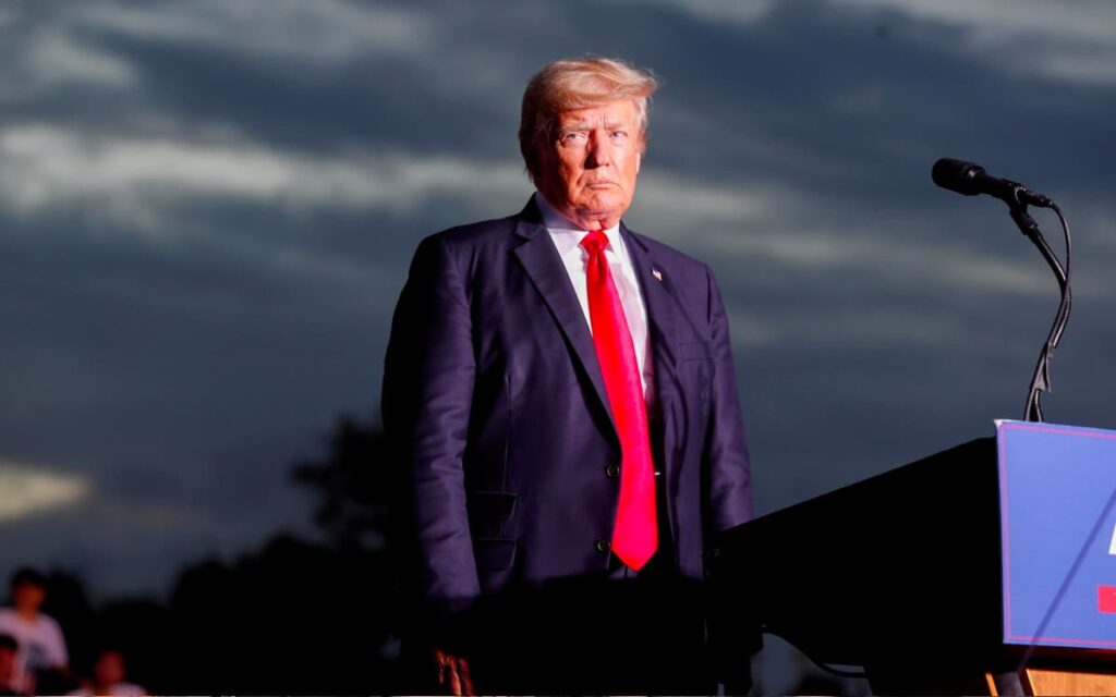 Trump llama ‘teatro político’ a discurso de Biden sobre ataque a Capitolio