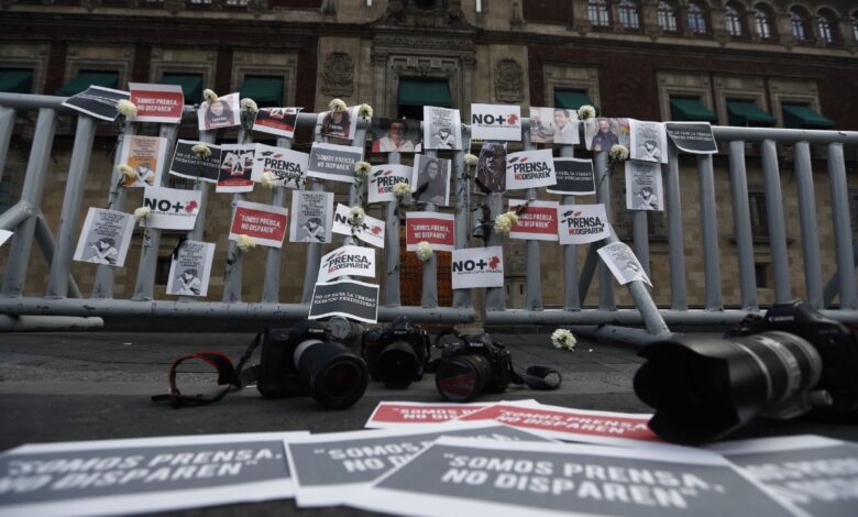 Unión Europea, Noruega y Suiza expresan preocupación por 'grado de violencia e intimidación' contra periodistas