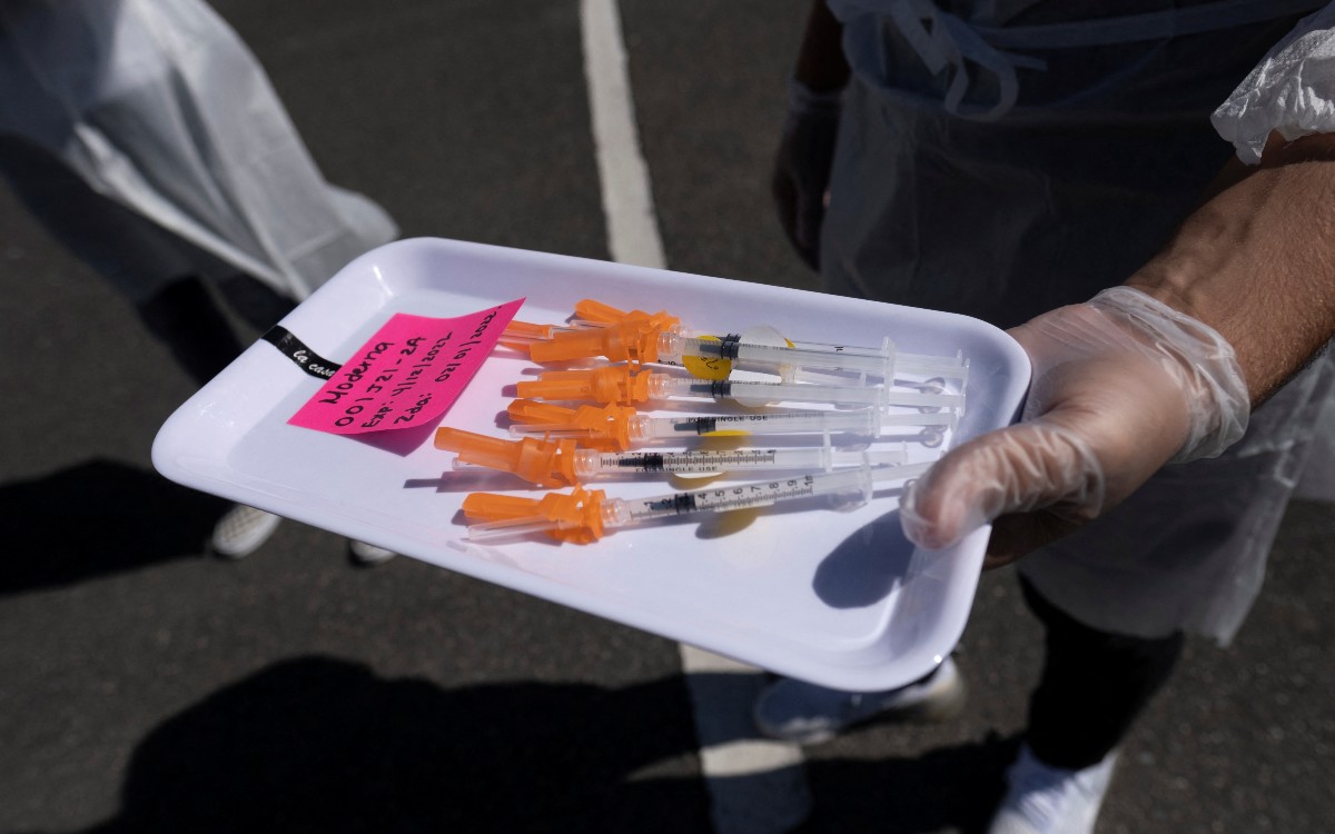 Vacunar al 70% de la población de cada país es más importante que administrar dosis de refuerzo: OMS