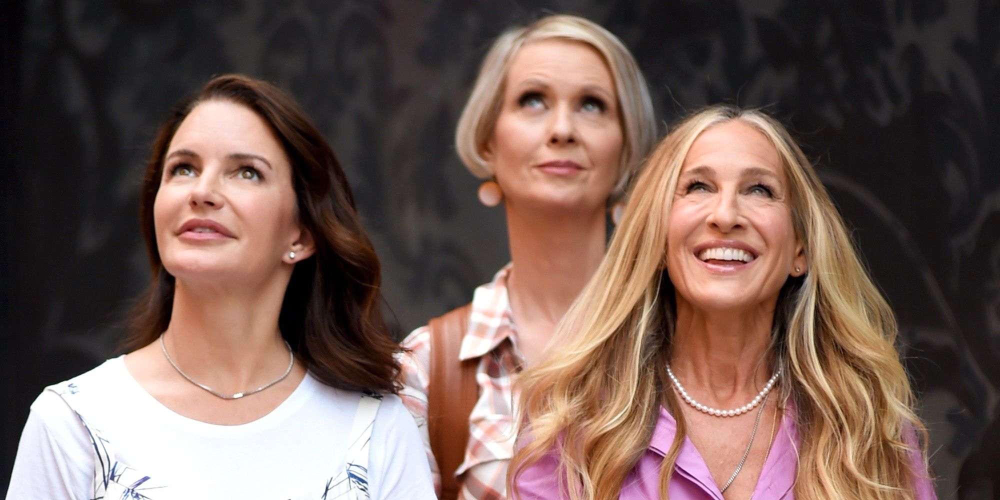 Y al igual que las conversaciones de la temporada 2, supuestamente en espera en medio del escándalo de Chris Noth