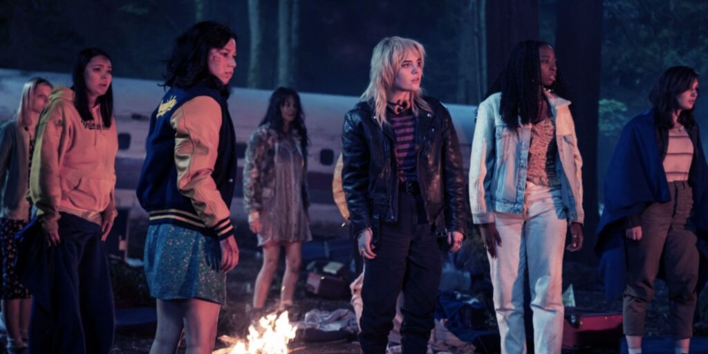 Yellowjackets casi mata a un personaje importante en el episodio 1