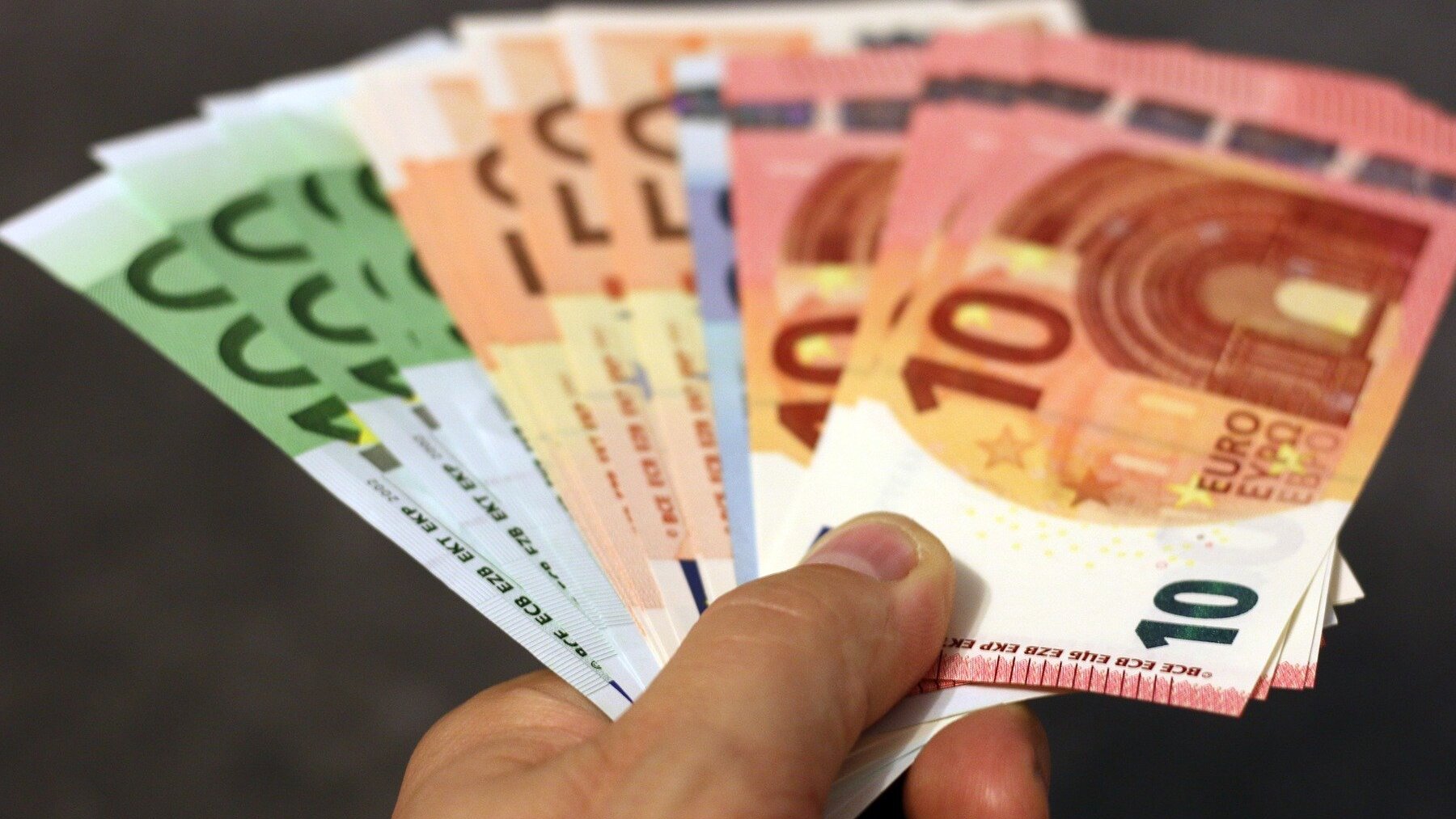 el dinero que debes tener ahorrado según tu edad