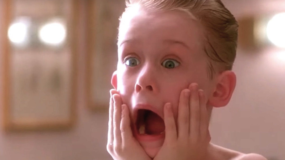 “ponte la mascarilla para hablar por teléfono por si me contagias”