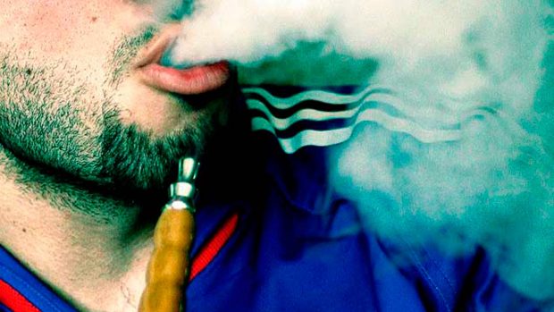 ¿Fumar en cachimba es más sano que los cigarrillos convencionales?