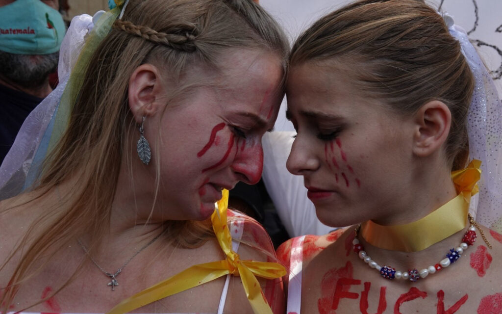 ¡Putin criminal, te espera un tribunal!, gritan ucranianos en la CDMX | Fotos