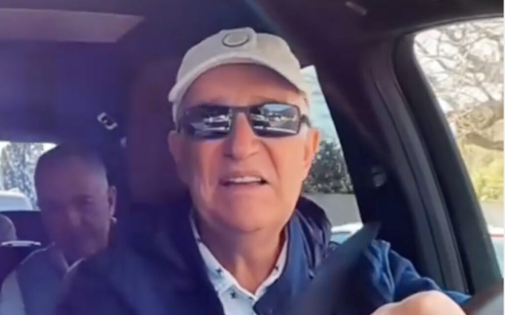 ¿Cuánto dinero trae Ricardo Salinas Pliego en su cartera? Él responde