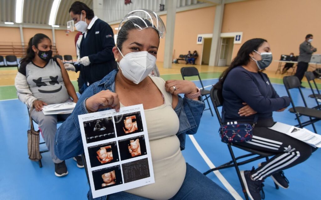 ¿Qué efectos tiene el Covid-19 y sus variantes en el embarazo?