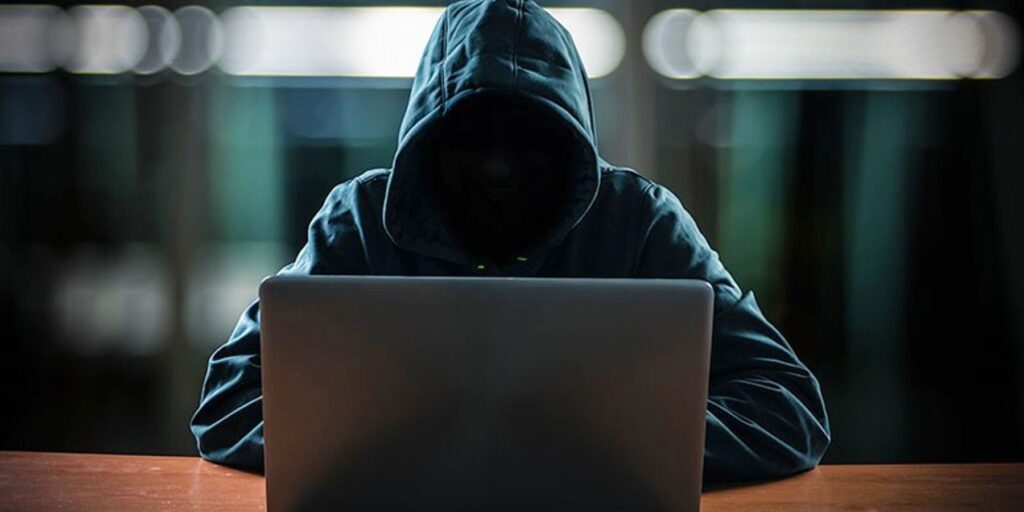 ¿Quién es QAnon?  La IA podría haberlo descubierto