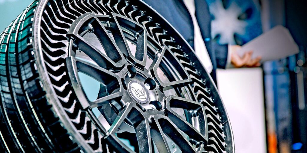¿Son los neumáticos sin aire el futuro de los vehículos eléctricos?  Chevrolet dice que sí