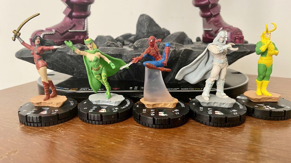 heroclix-marvel-la-guerra-de-los-reinos-unboxing-010.jpg