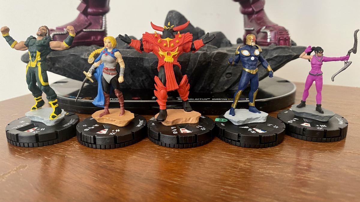 heroclix-marvel-la-guerra-de-los-reinos-unboxing-003.jpg