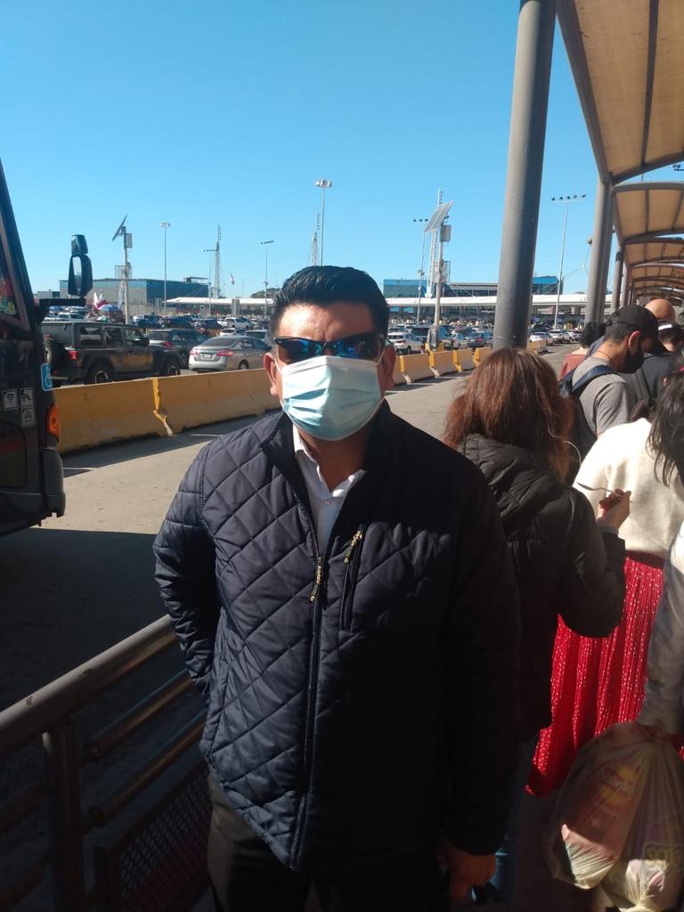 inmigrante cruza la frontera de tijuana legalmente por primera vez en 20 años