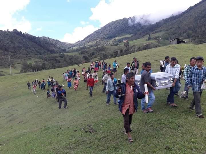 procesión funeral en Guerrero 