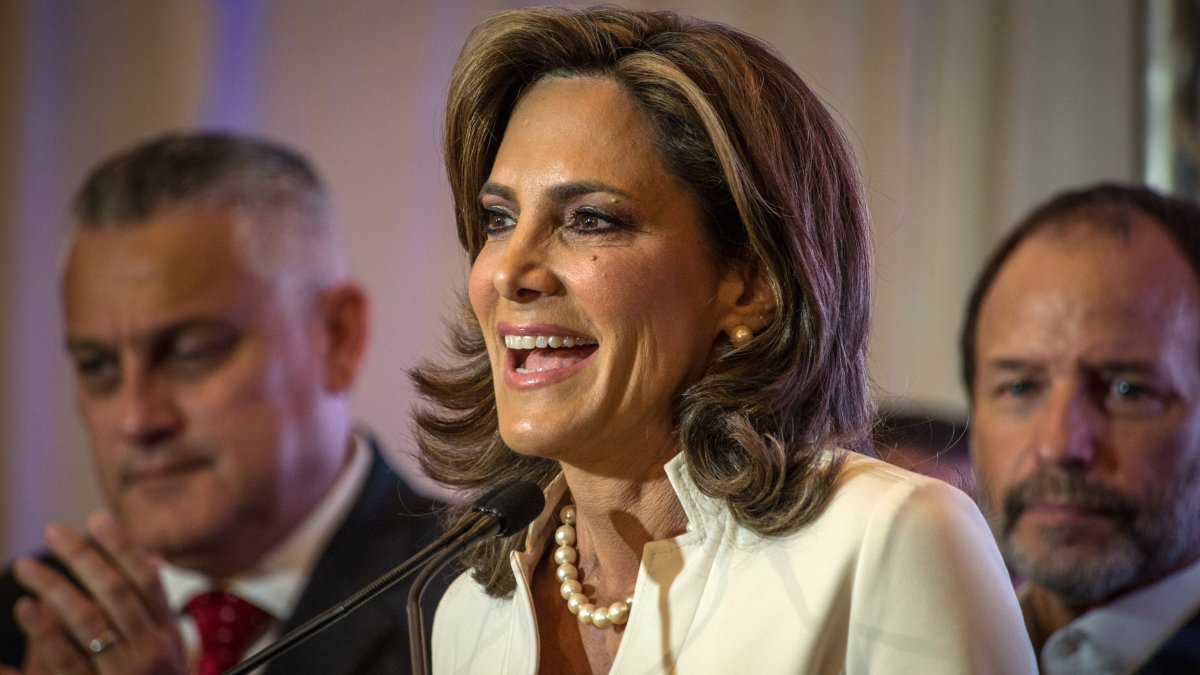 Presentan proyecto de ley que daría residencia legal a indocumentados