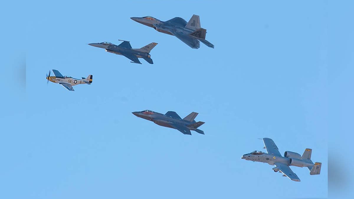 Lo que debe saber sobre el raro sobrevuelo de cinco aviones del Super Bowl