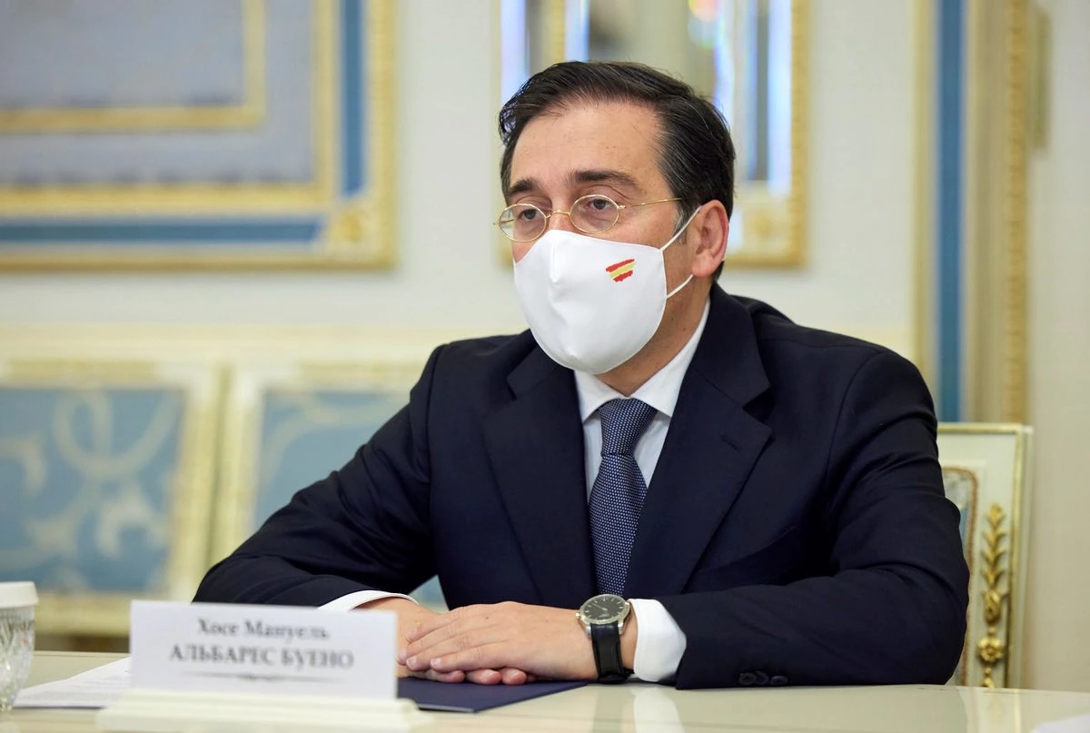 Exteriores pide a los españoles que abandonen temporalmente Ucrania