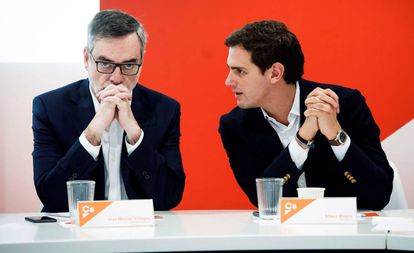 José Manuel Villegas y Albert Rivera, durante una ejecutiva de Ciudadanos cuando formaban parte de la cúpula del partido.